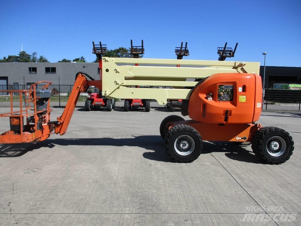JLG 450 AJ (895) Kompakte selbstfahrende Hebebühnen
