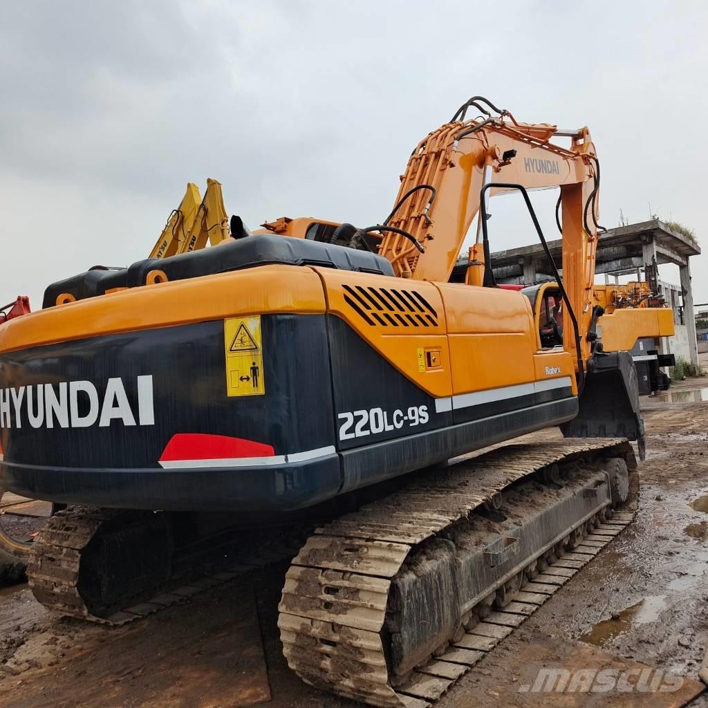 Hyundai 220 LC-9 Raupenbagger