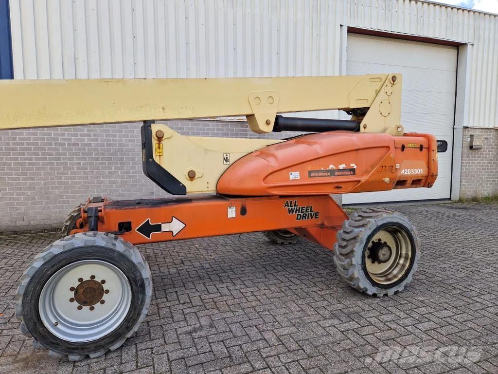 JLG E600 Gelenkteleskoparbeitsbühnen