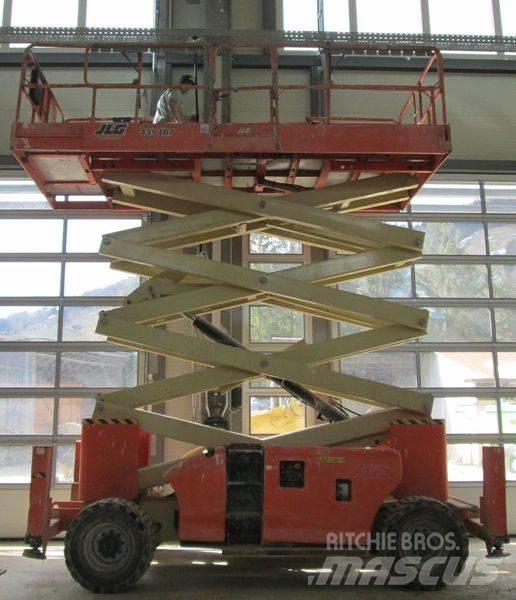 JLG 4394RT, 4x4 Scheren-Arbeitsbühnen