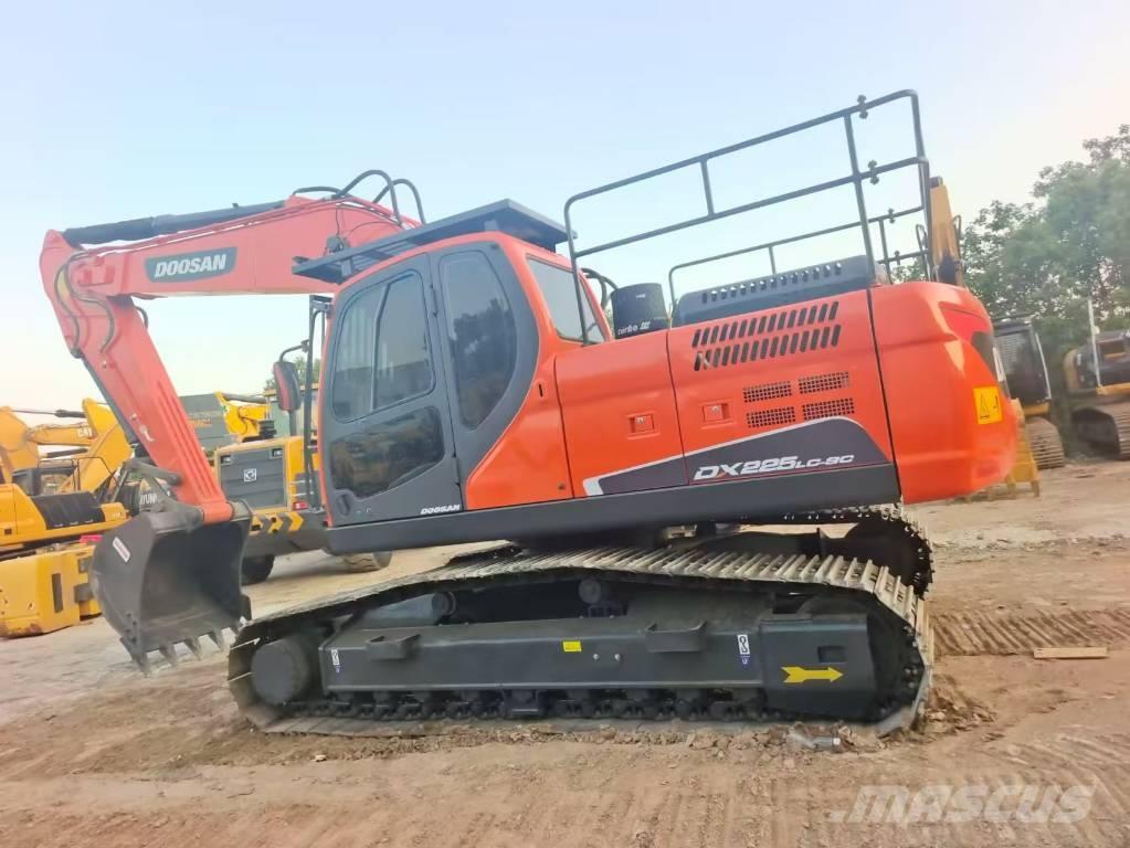 Doosan DX 225 LCA Raupenbagger
