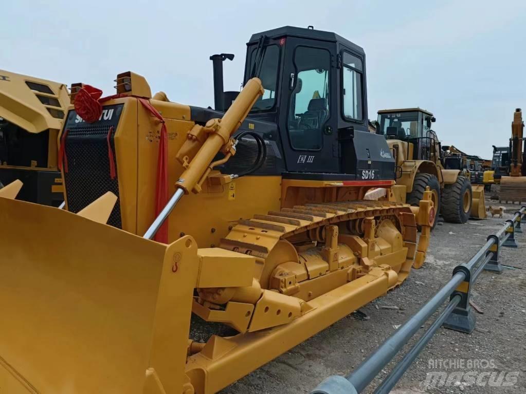 Shantui D16 Bulldozer