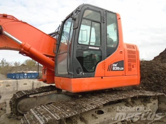Doosan DX 235 LCR Raupenbagger