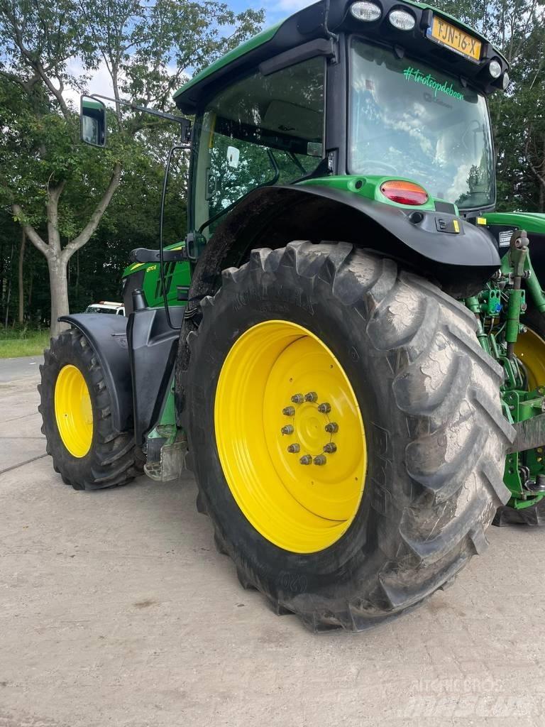 John Deere 6170 R Traktoren