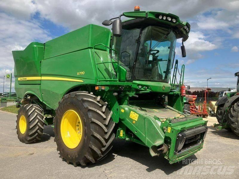 John Deere S770 Mähdrescher