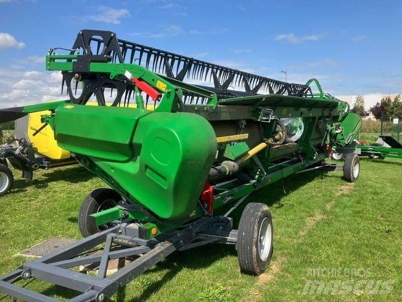 John Deere S770 Mähdrescher