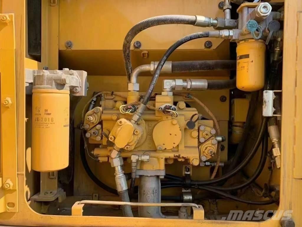 CAT CAT318D Raupenbagger