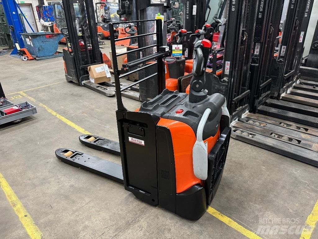 Toyota LPE220 Gabelstapler mit Fahrerstand