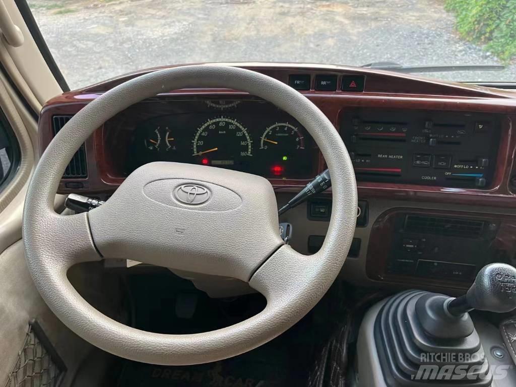 Toyota Coaster Bus Minibusse