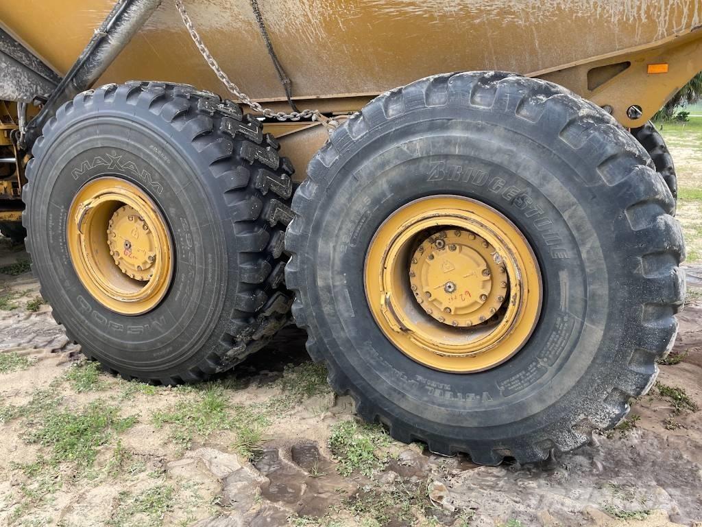 CAT 740 GC Dumper - Knickgelenk