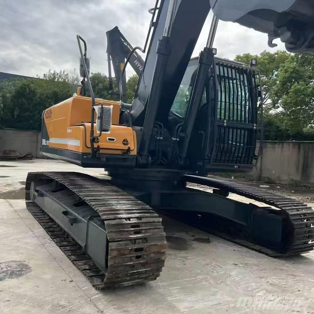 Hyundai 300-9 Raupenbagger