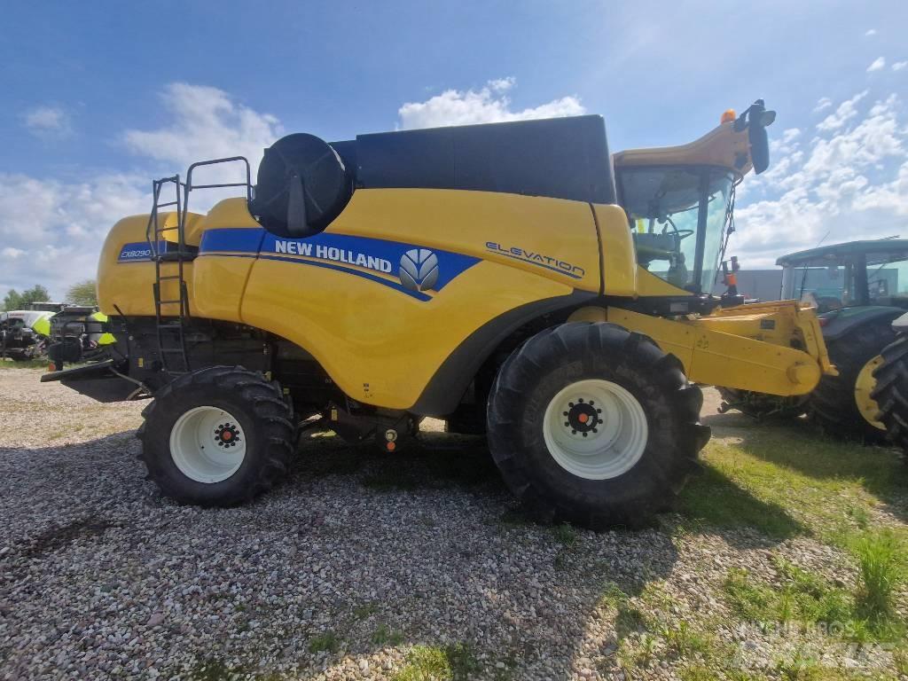 New Holland CX 8090 Mähdrescher
