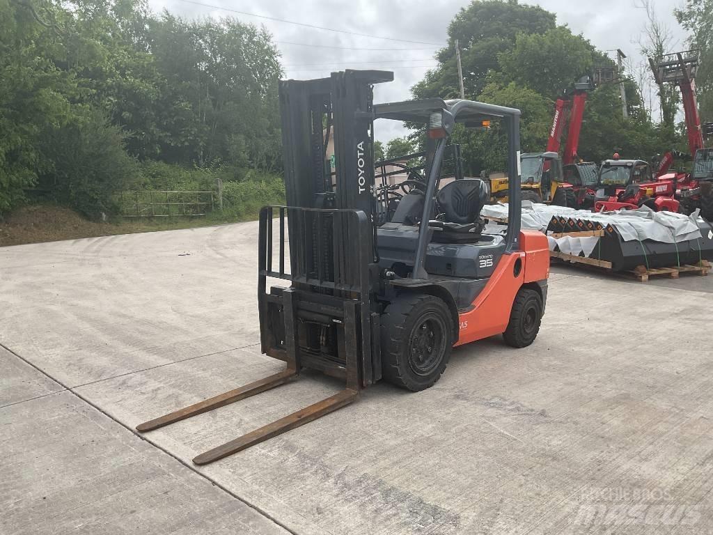 Toyota 02-8 FDJF 35 Diesel heftrucks