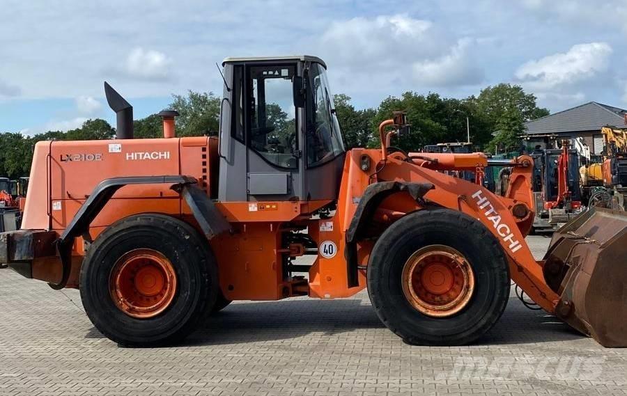 Hitachi LX 210 E Radlader