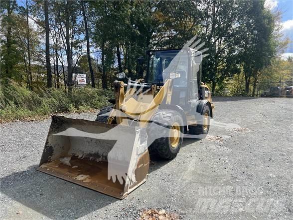 CAT 906M Radlader