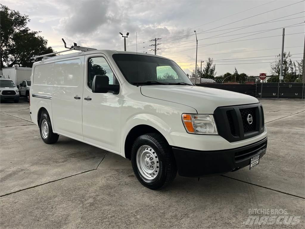 Nissan NV Kastenwagen