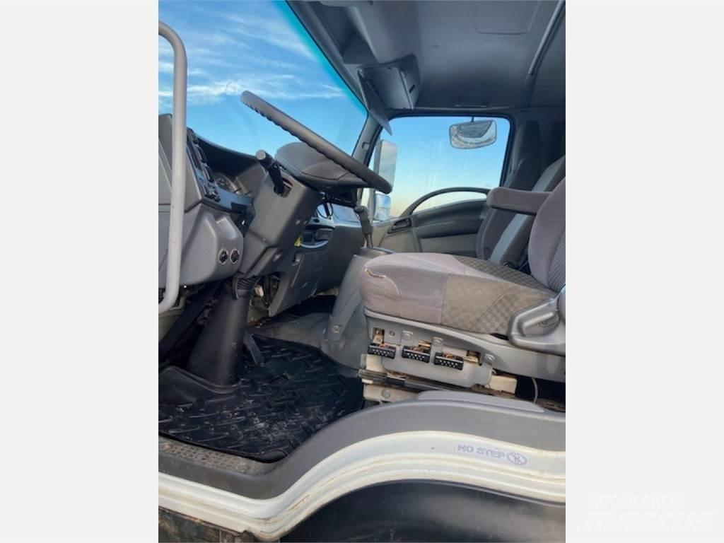 Isuzu FTR Kofferaufbau