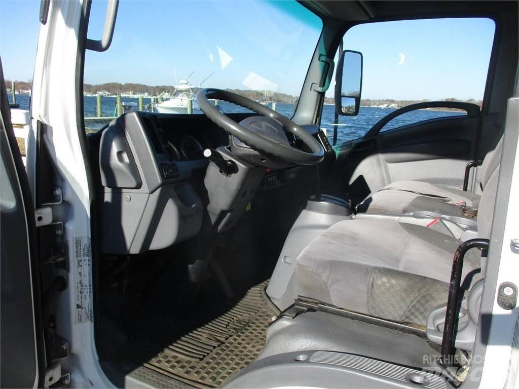 Isuzu NRR Kofferaufbau