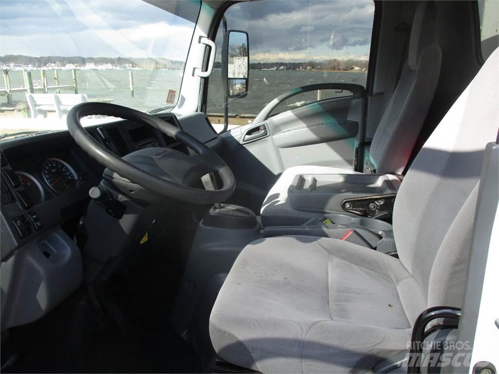 Isuzu NRR Kofferaufbau