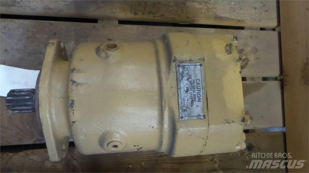 CAT 225 Hydraulik