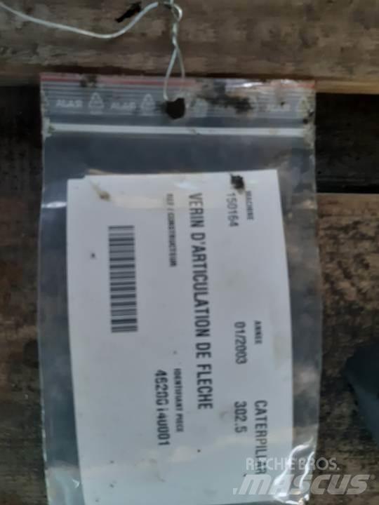 CAT 302.5 Hydraulik