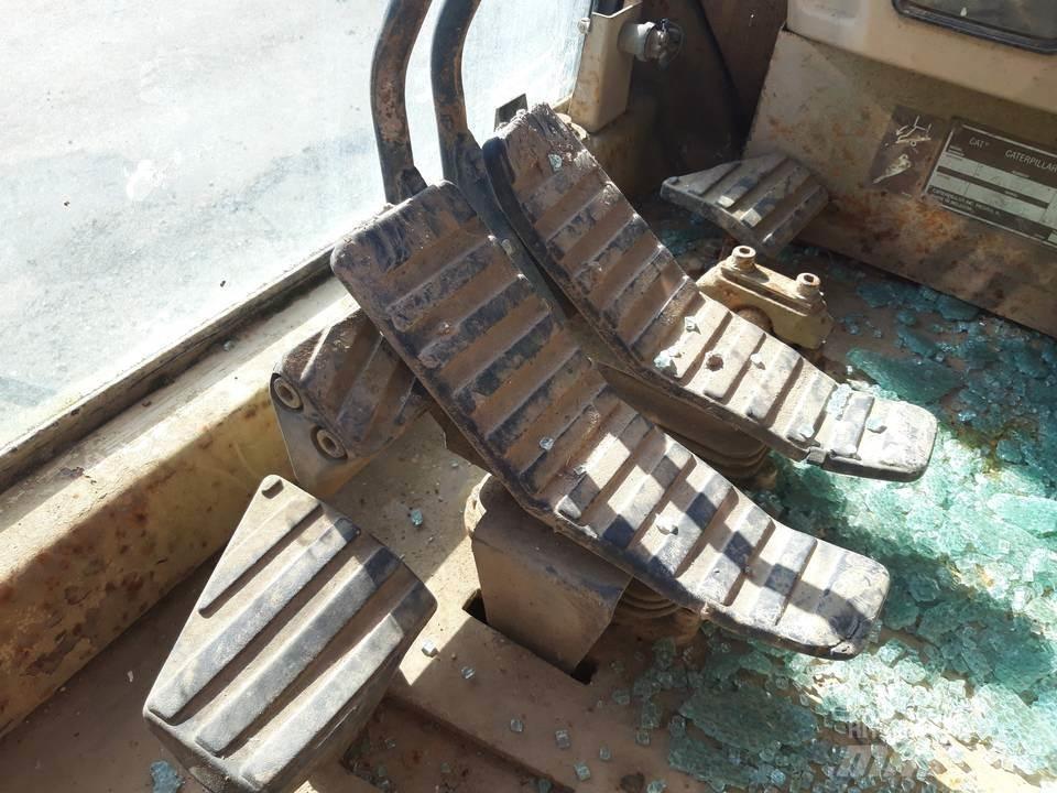 CAT 325LN Kabinen