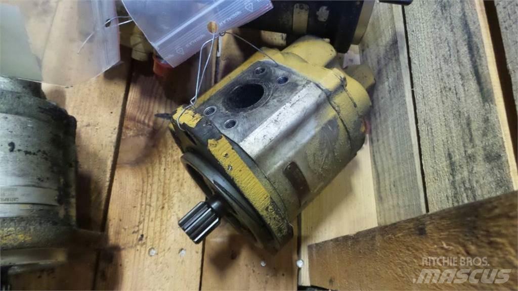 CAT 330 Hydraulik