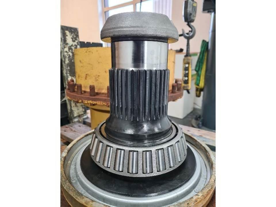 CAT 735 Getriebe