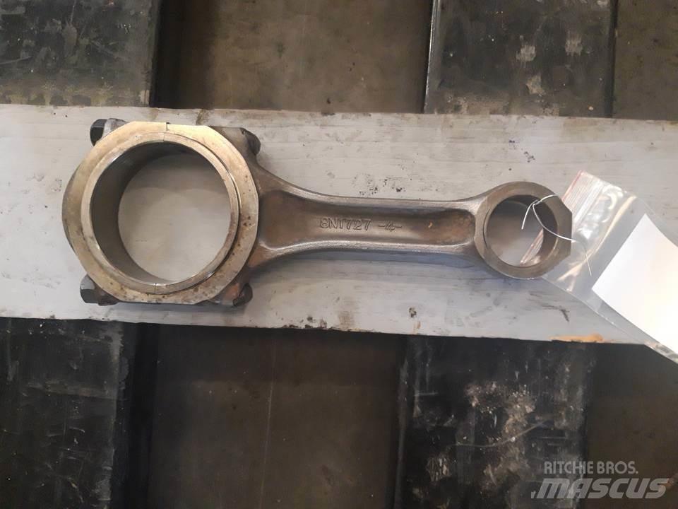 CAT 826C Motoren