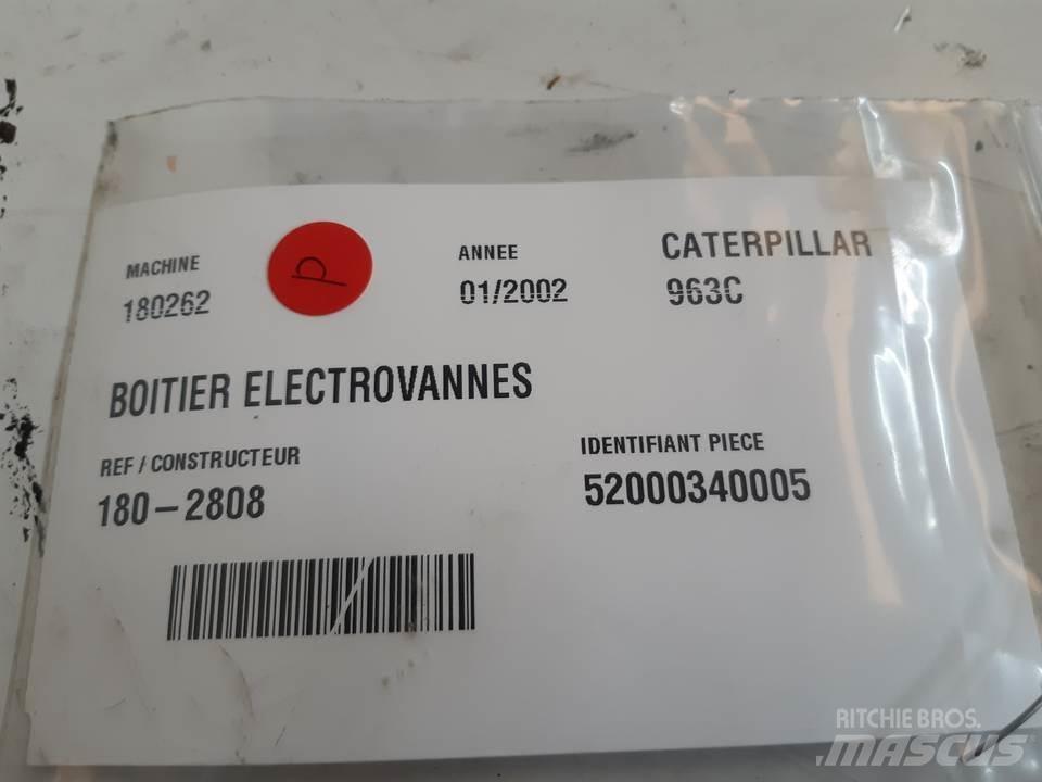 CAT 963C Kabinen