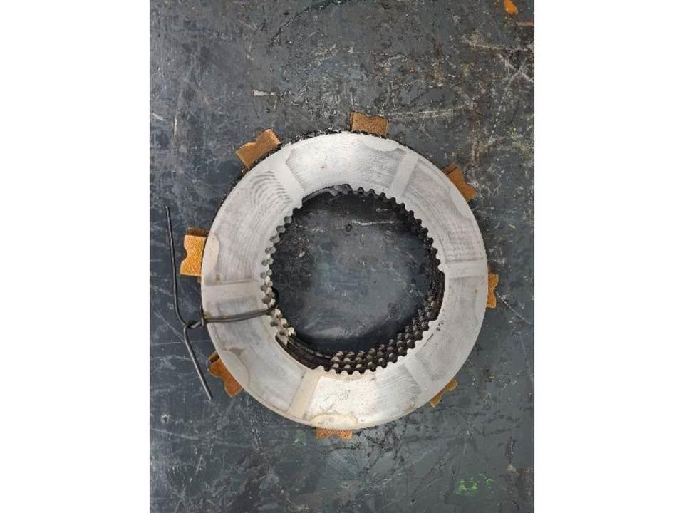 CAT M316C Getriebe