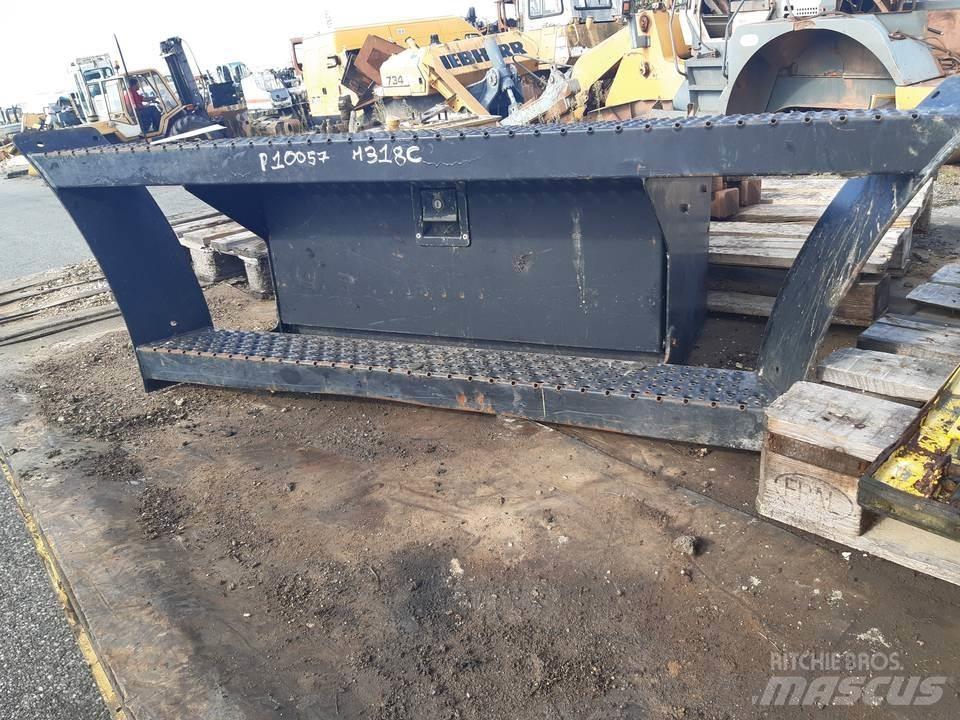 CAT M318C Kabinen