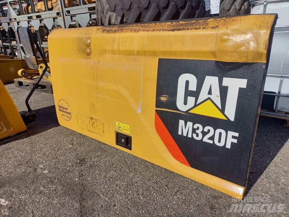 CAT M320F Kabinen