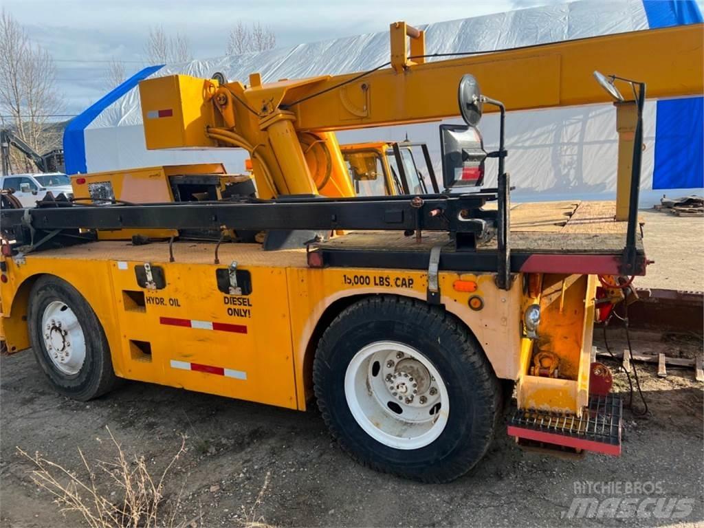 Grove IND-36 Ruwterrein kranen
