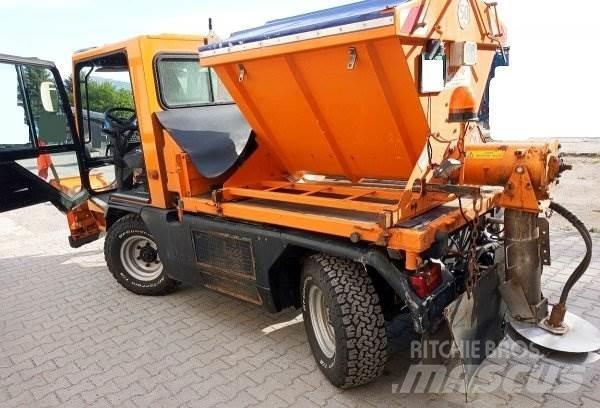 Ladog G 129 +Kobit Sand- und Salzstreuer