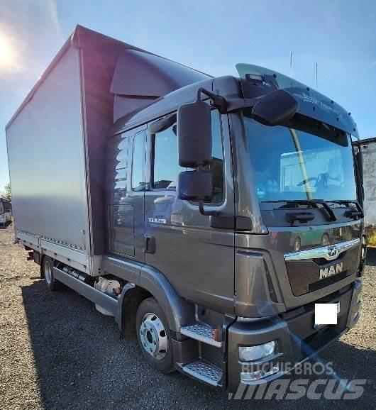 MAN TGL 8.220 Pritschenwagen/Pritschenwagen mit Seitenklappe