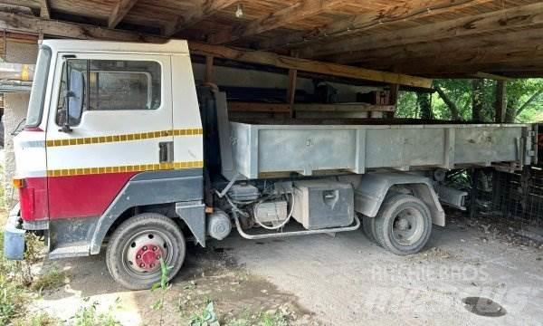 Nissan L351 Abrollkipper