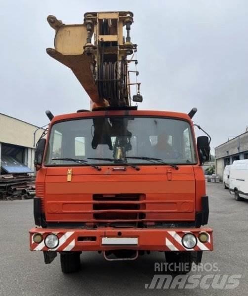 Tatra 815 AD20 T Kranwagen