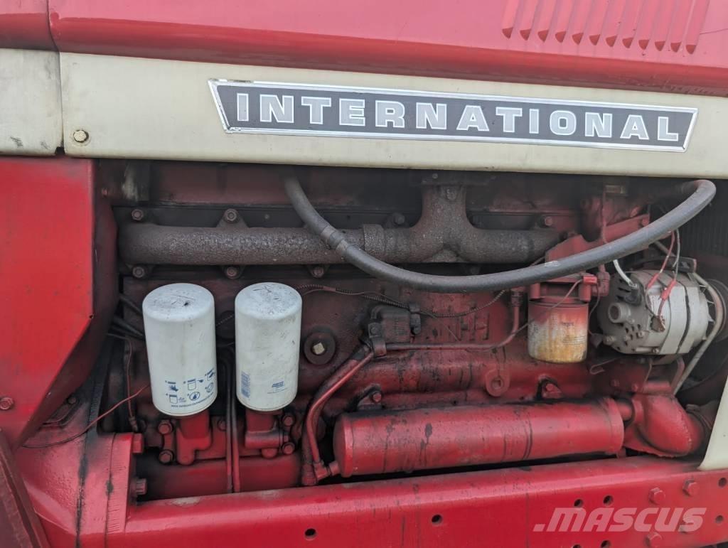 International 966 Traktoren