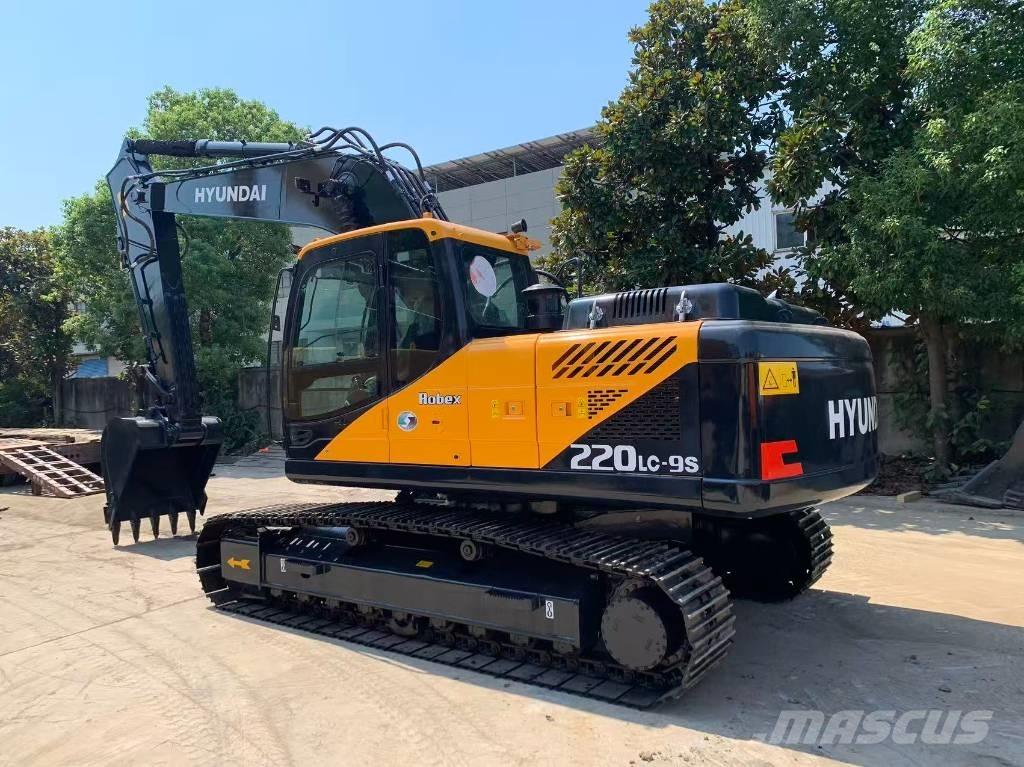 Hyundai R220LC-9S Raupenbagger