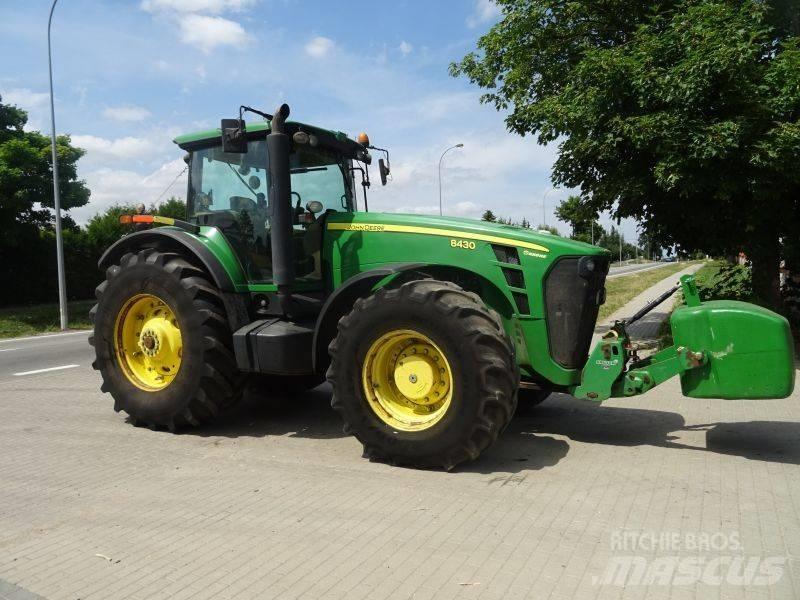 John Deere 8430 Traktoren