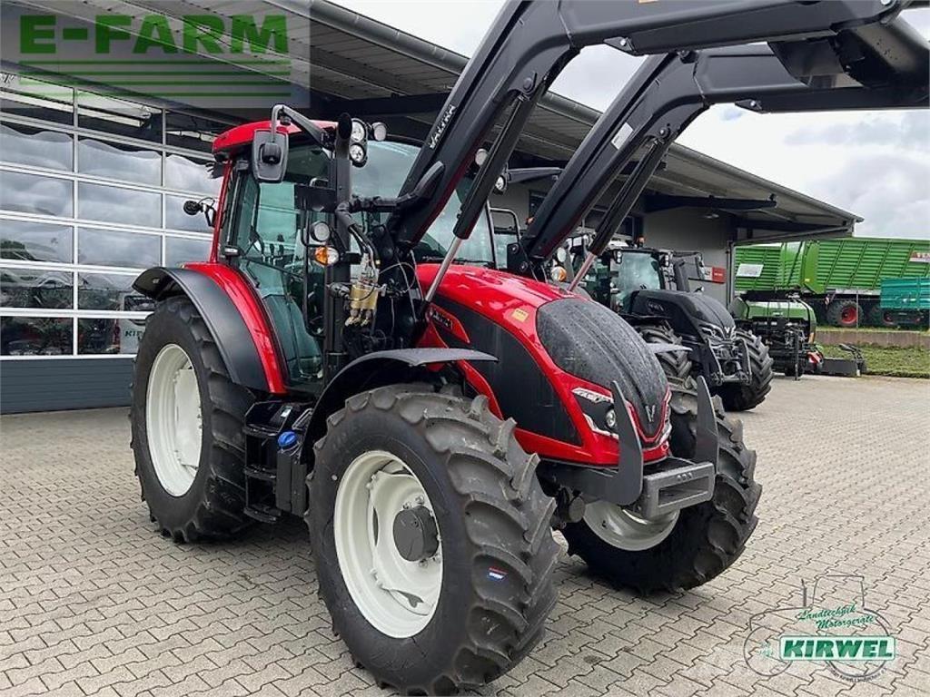 Valtra a 105 Traktoren