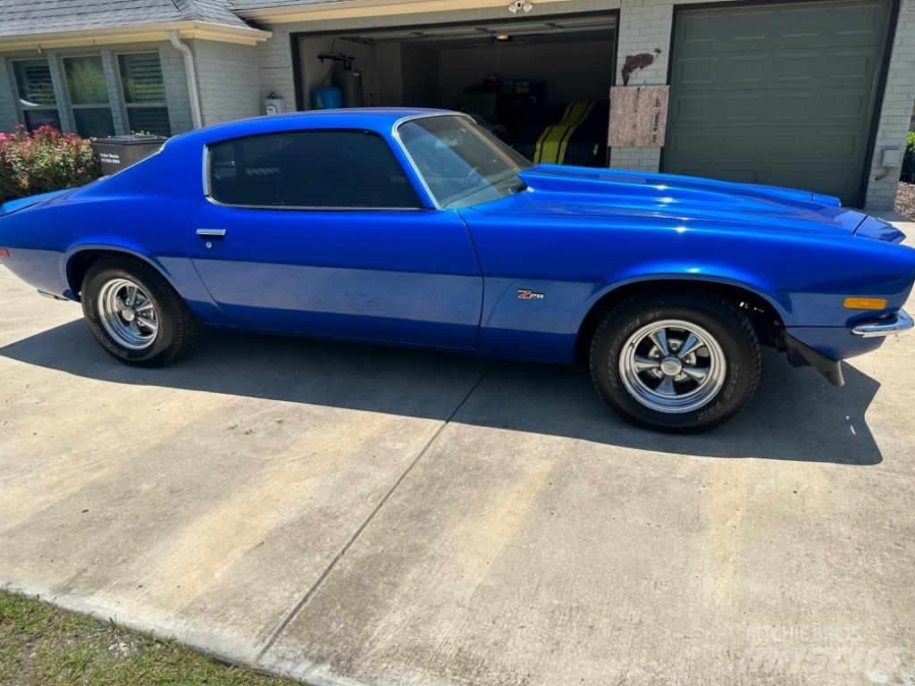 Chevrolet Camaro PKWs