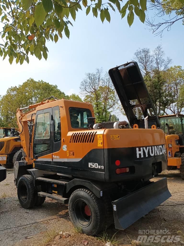 Hyundai 150W-9 Raupenbagger
