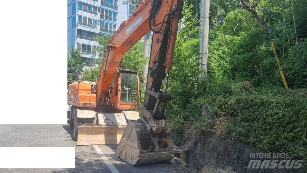 Doosan DX 210 W Mobilbagger