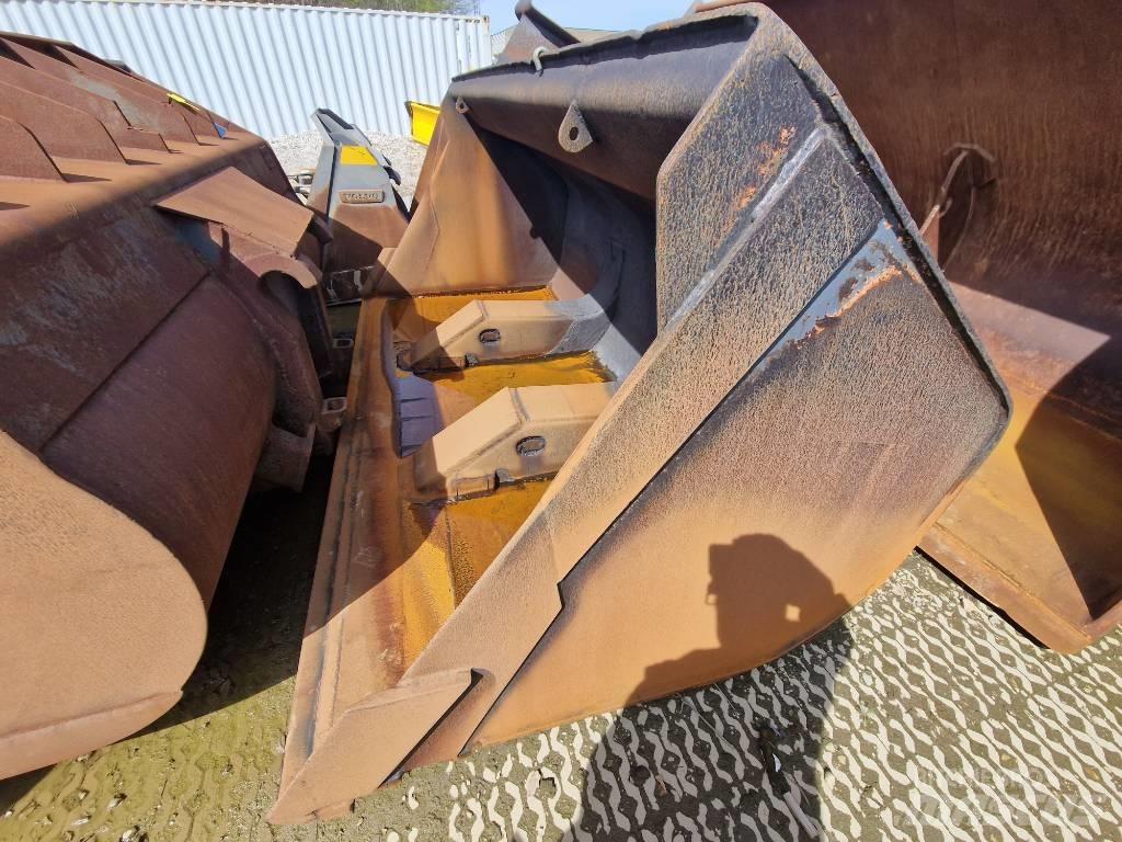 Volvo L 180 Schaufeln