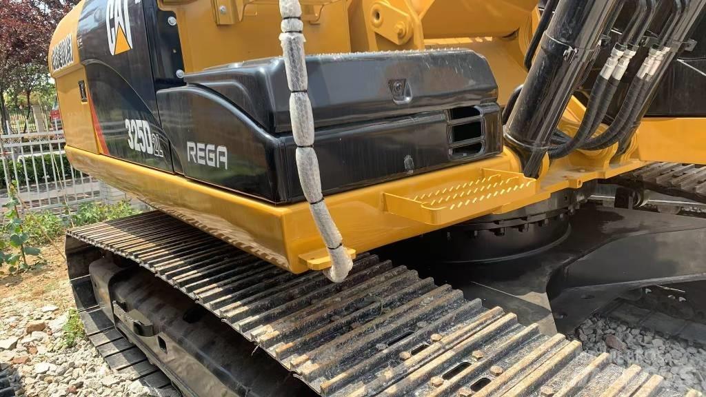 CAT 325D2L Raupenbagger