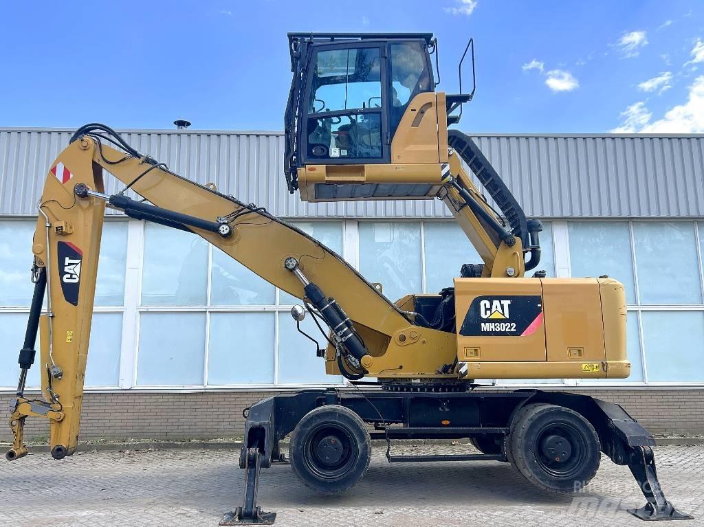 CAT MH 3022    2015    CE Materialumschlag