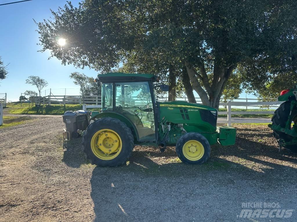 John Deere 5090 GN Traktoren