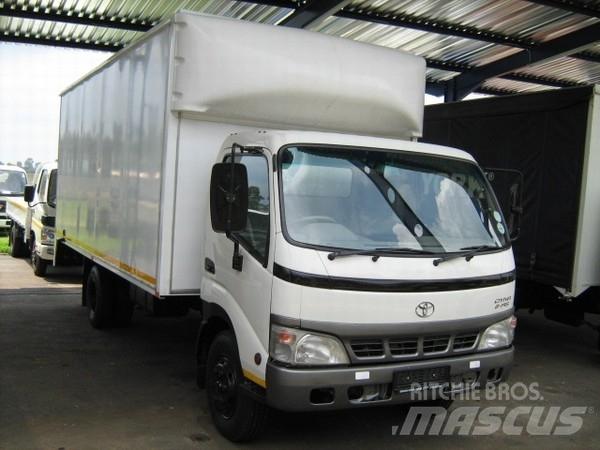 Toyota Dyna 8145 Kofferaufbau